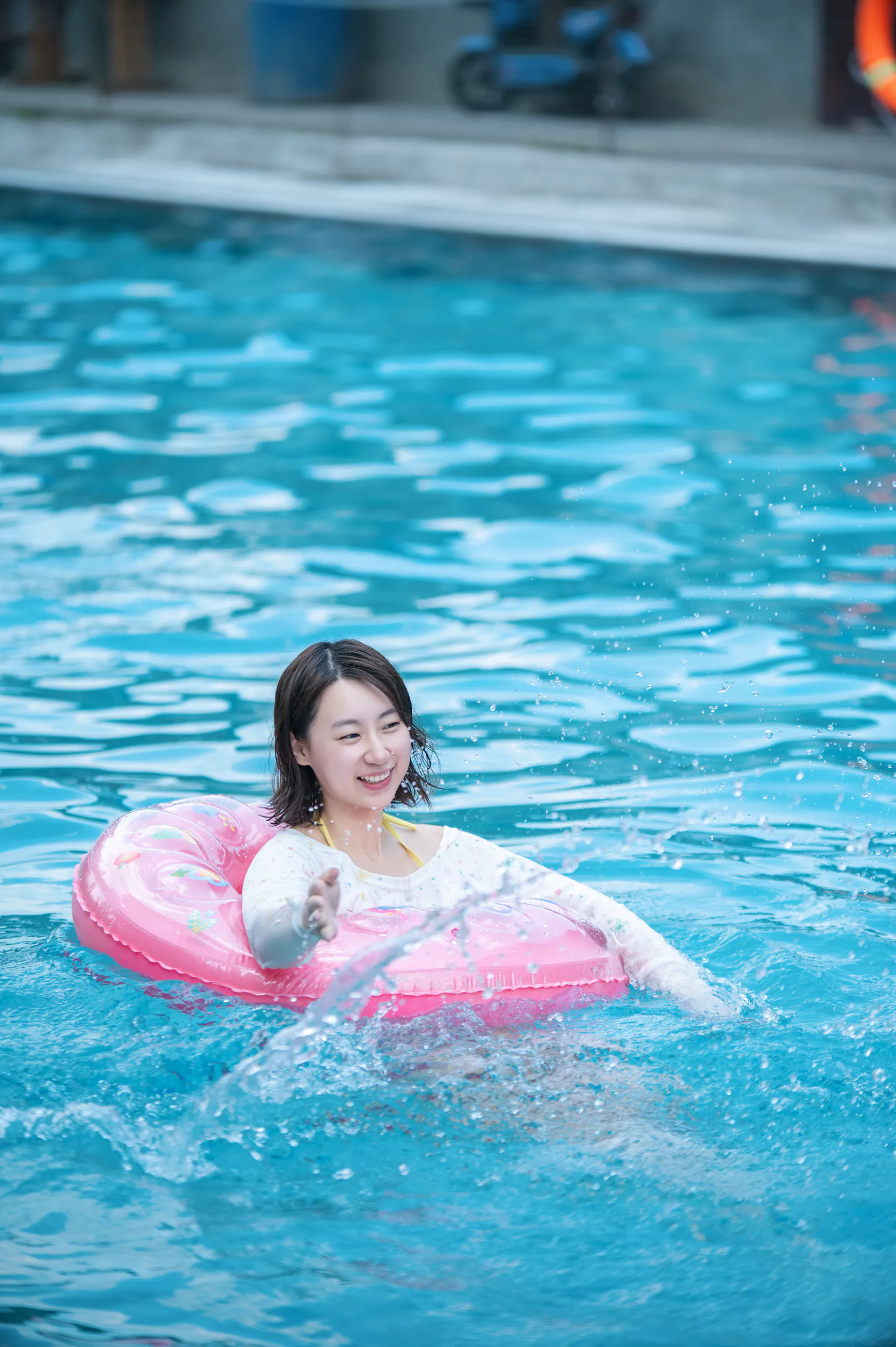 游泳池相册中的第 8 张照片
